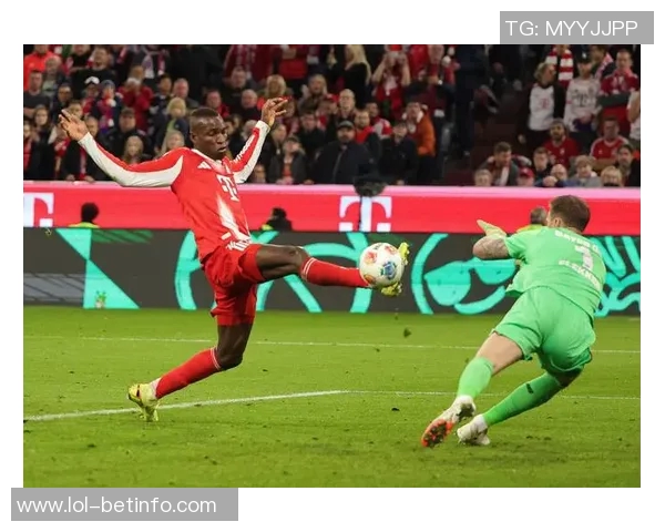 足总杯惊天逆转里昂4-0战胜AC米兰补时进球引发争议判罚全场沸腾