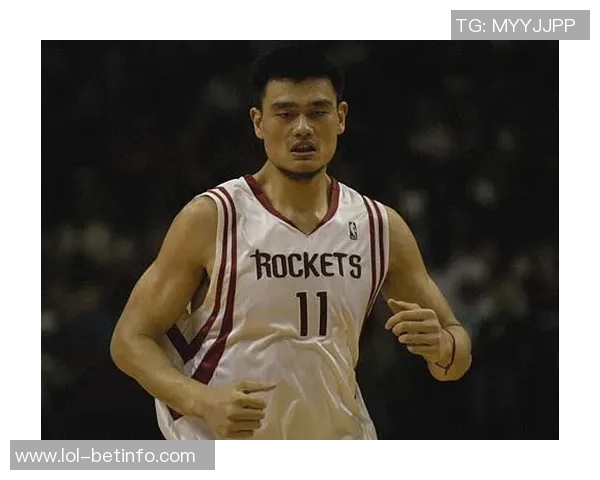 姚明整场照展现篮球巨星风采与运动精神的完美结合