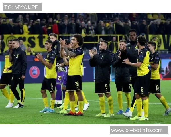 欧冠经典对决：多特蒙德顽强逼平拜仁引发全场惊叹