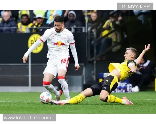 德甲大战:多特蒙德大胜莱比锡乌龙球成比赛转折点分析 德甲大战:多特蒙德大胜莱比锡乌龙球成比赛转折点分析