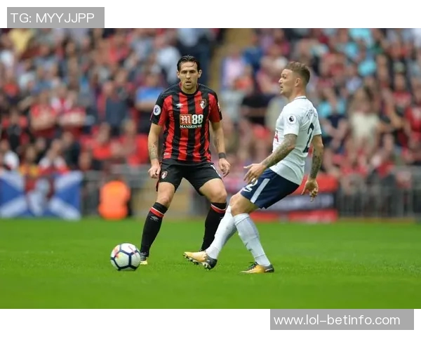 德甲精彩对决那不勒斯大胜热刺乌龙球引发全场狂欢与转会热议