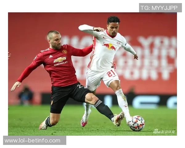 德甲惊天逆转里昂上演帽子戏法击败曼联引发全场狂欢 德甲惊天逆转里昂上演帽子戏法击败曼联引发全场狂欢