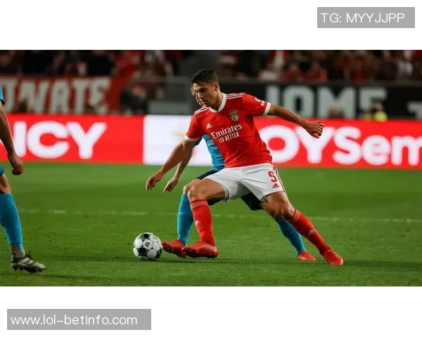 本菲卡逆袭莱比锡5-1神奇扑救成比赛转折点 本菲卡逆袭莱比锡5-1神奇扑救成比赛转折点