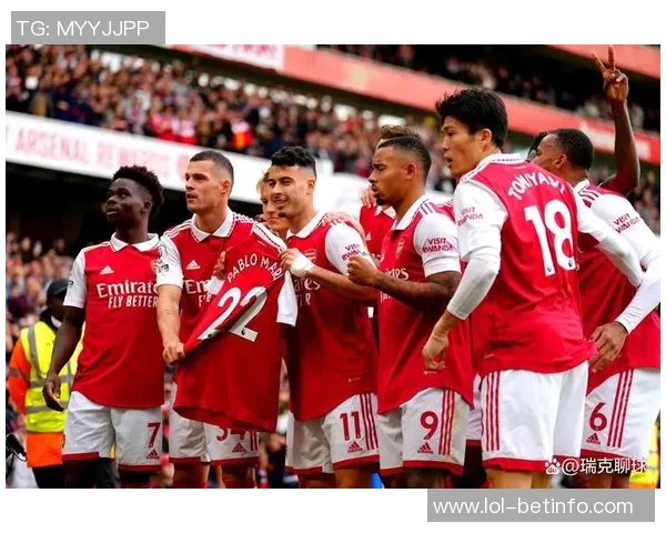 友谊赛曼联与曼城战成平局精彩瞬间引发全场热议与焦点分析